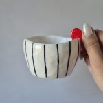 ماگ سرامیکی دستساز مدل قلبی راه‌راه - تصویر 5